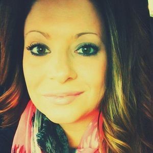 Meet your Posher, Desiray